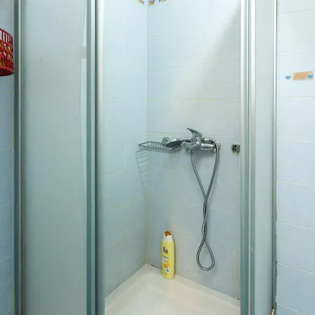 Mouries House, Walking Distance To Beach! Διαμέρισμα *