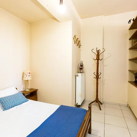 Daire Mouries House, Walking Distance To Beach! *