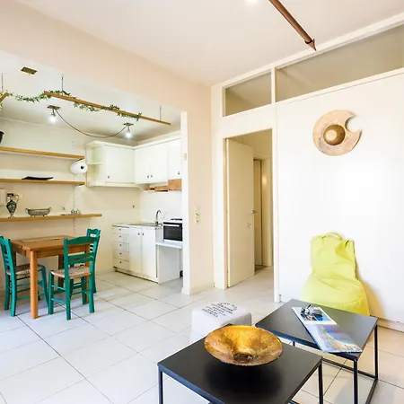 Mouries House, Walking Distance To Beach! Apartamento *