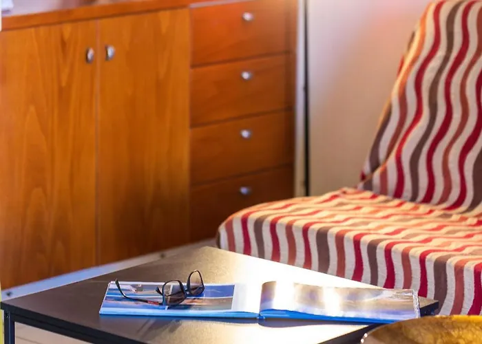 Apartment Mouries House, Walking Distance To Beach! *