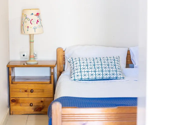 Mouries House, Walking Distance To Beach! *